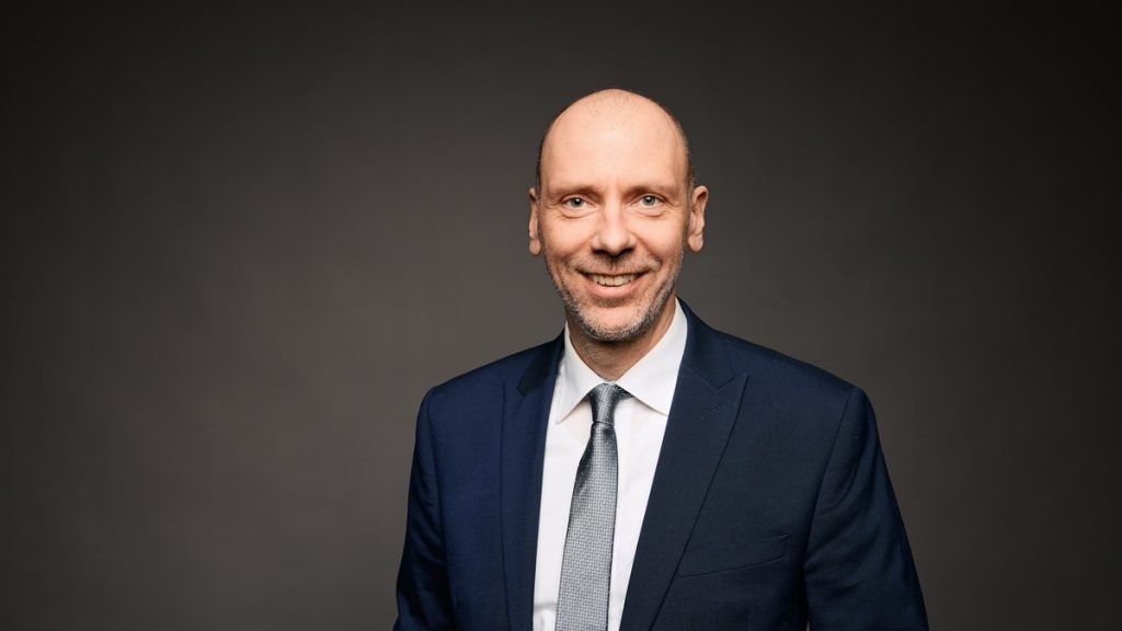 Porträt von Lars Wacker